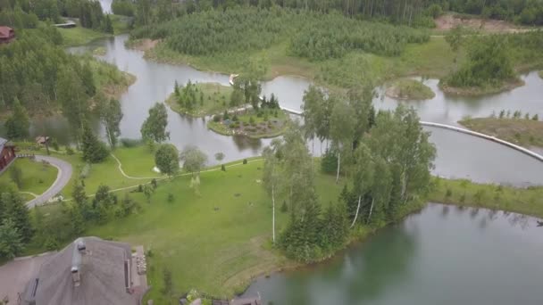 Amadores Lago Aéreo Drone Vista Superior Uhd Vídeo Letónia — Vídeo de Stock