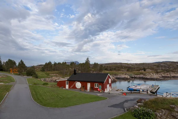 ノルウェー島アヴェロイ北欧風景北秋の写真 — ストック写真