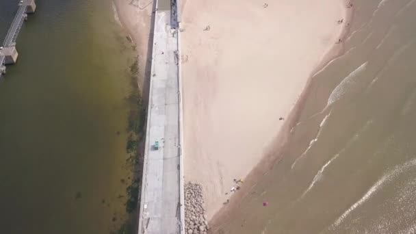 Port Ventspils Lettonie Vue aérienne de la campagne drone vue de dessus 4K UHD vidéo 