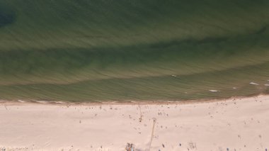 Baltık Denizi sahil plajı Ventspils Kurzeme hava aracı üst görüntüsü