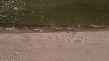 Baltık Denizi sahil plajı Ventspils Kurzeme hava aracı üst görüntüsü