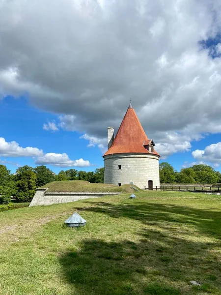 Kuressaare Miasto Wyspa Saaremaa Estonia Stare Średniowieczne Zdjęcia Zamków — Zdjęcie stockowe