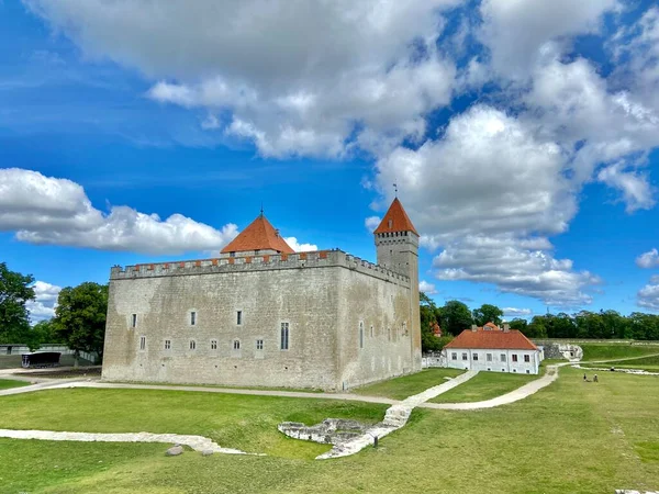 Kuressaare Cidade Saaremaa Ilha Estónia Antigo Castelo Medieval Fotos — Fotografia de Stock