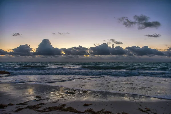 Sonnenuntergang Über Der Karibik Klarer Himmel Mit Kleinen Wolken Klares — Stockfoto