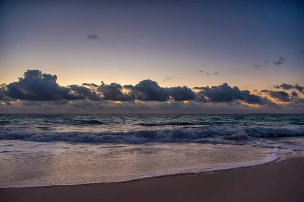 Sonnenuntergang Über Der Karibik Klarer Himmel Mit Kleinen Wolken Klares — Stockfoto