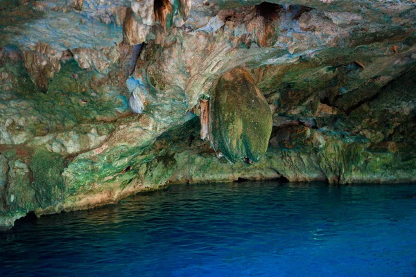 Cenote Dos Ojos Tiszta Kék Víz Barlangban — Stock Fotó