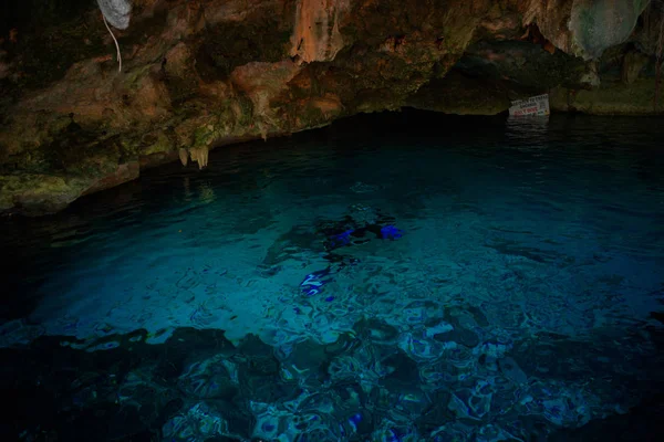 Cenote Dos Ojos Clear Blue Water Cave — Stock Photo, Image