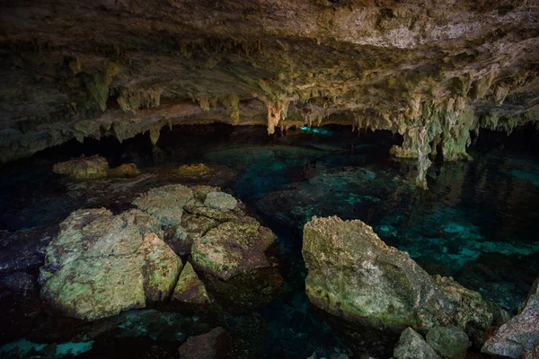 Cenote Dos Ojos Clear Blue Water Cave — Stock Photo, Image