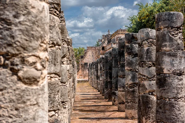 Romjai az ősi maja civilizáció Chichen Itza. Mexikó. — Stock Fotó