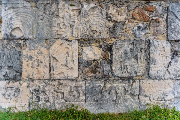 Romjai az ősi maja civilizáció Chichen Itza. Mexikó. — Stock Fotó