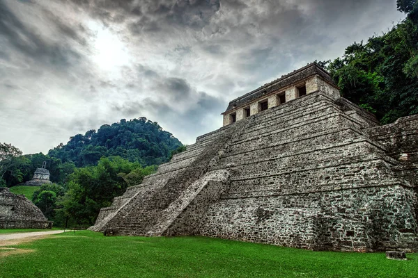 As ruínas da antiga cidade de Palenque . — Fotografia de Stock