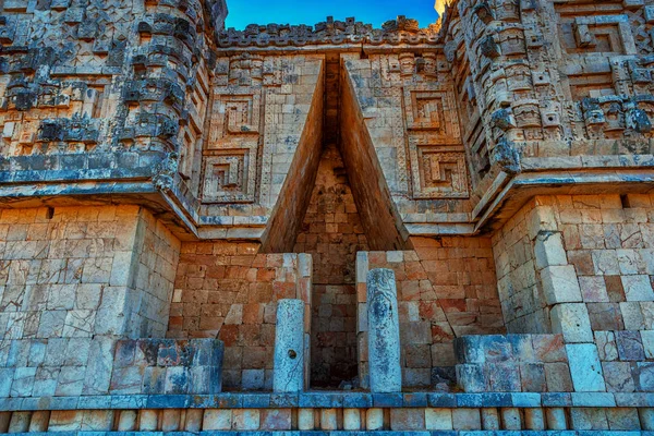 Uxmal Maya Kızılderililer Piramitleri