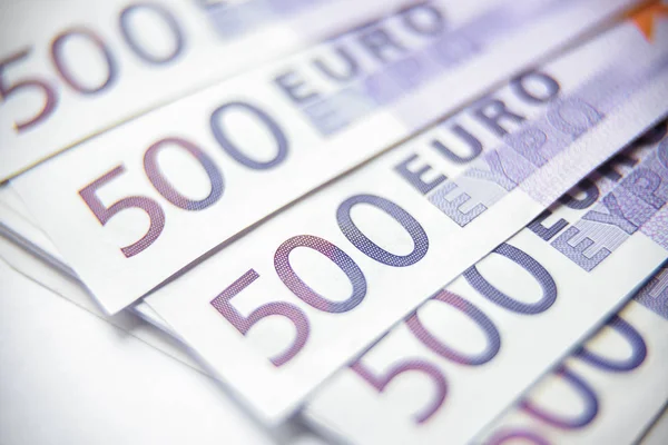 500 ユーロのお金の紙幣には ファンが好きです 欧州連合の通貨の 500 のノート ユーロのお金の現金のクローズ アップのスタック 富の概念 — ストック写真