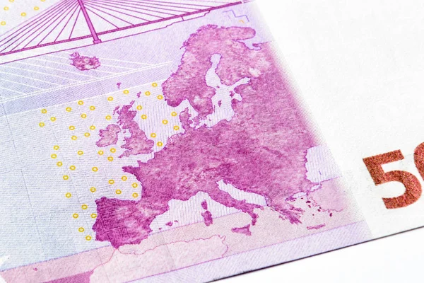 500 ユーロのお金紙幣のディテール 500 注クローズ アップにヨーロッパの地図 背景にユーロ紙幣のデザイン ヨーロッパのイメージは お金を現金に — ストック写真