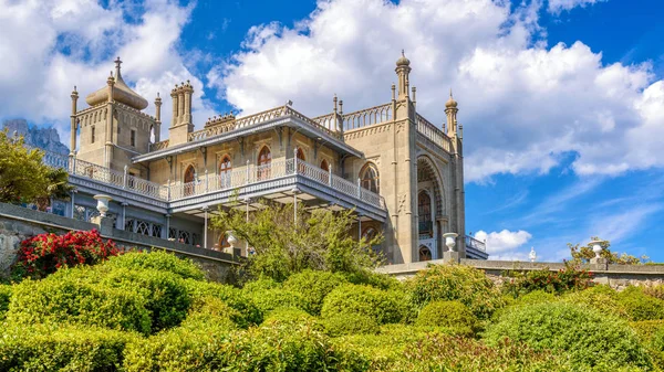 Crimea May 2016 Vorontsov Palace Beautiful Landscape Garden Crimea One — Stock Photo, Image