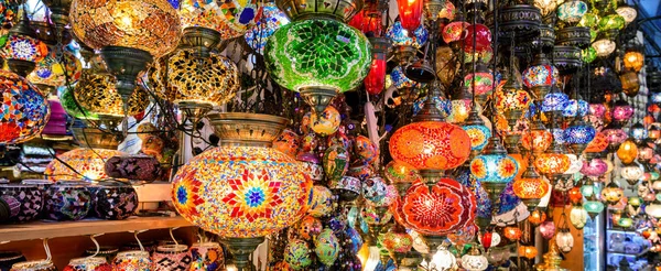 Schöne Lampen Großen Basar Istanbul Türkei Panoramablick Auf Bunte Orientalische — Stockfoto