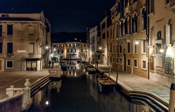 Venecia Por Noche Italia Vista Tradicional Calle Venecia Por Noche —  Fotos de Stock