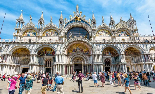 Basilica di San Marco eller Markusplatsen katedralen i Venedig, Italien — Stockfoto