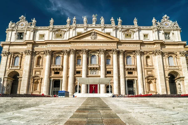 Bazylika Świętego Piotra lub San Pietro in Vatican City, Rzym, Włochy — Zdjęcie stockowe