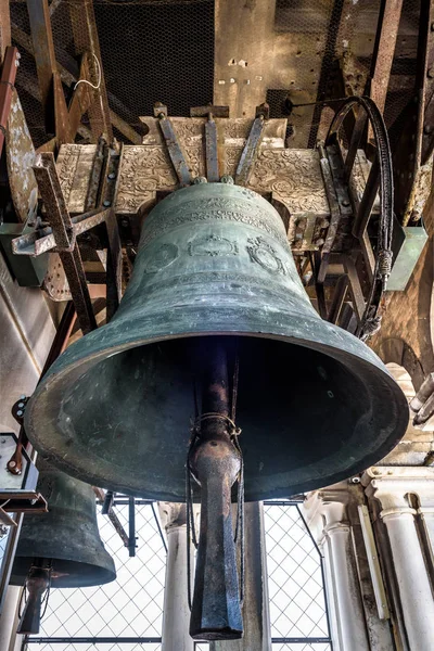 Bell of the St Mark's Campanile (San Marco), Venice, Italy — Stock Photo, Image