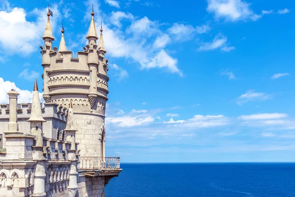 Castle of Swallow's Nest on the Black Sea coast, Crimea — Stock Photo, Image