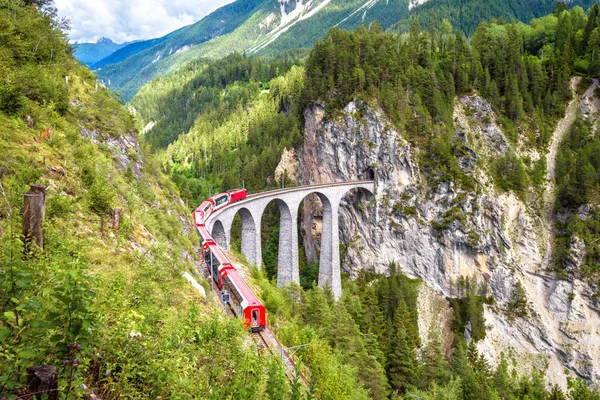 Viaduto em Filisur, Suíça — Fotografia de Stock