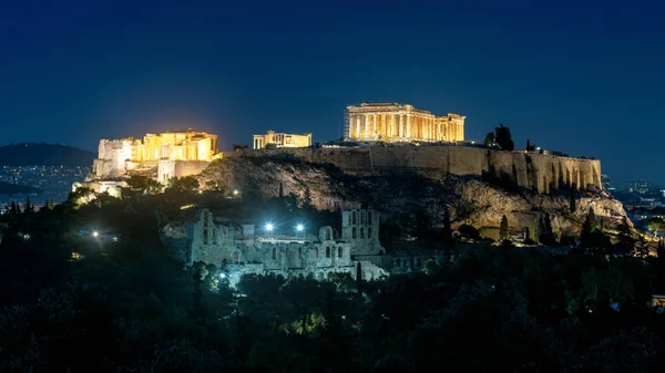 Acrópolis de Atenas por la noche, Grecia — Foto de Stock