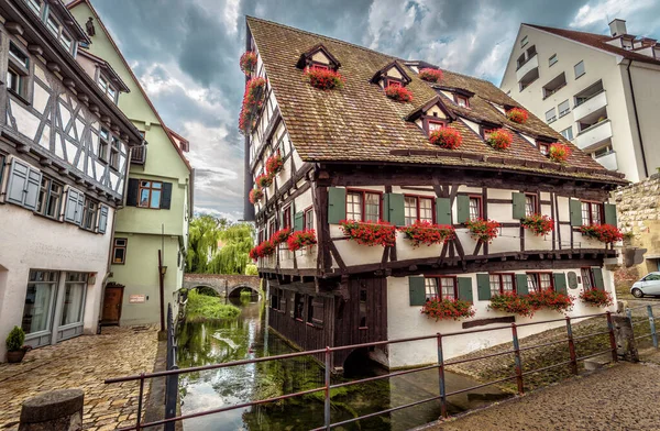 Schiefes Haus Oder Hotel Ulm Deutschland Ist Ein Wahrzeichen Ulms — Stockfoto