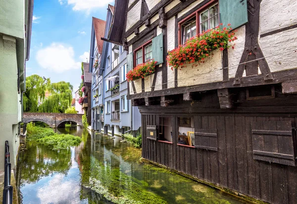 Straat Met Vintage Vakwerkhuizen Het Oude Centrum Van Ulm Duitsland — Stockfoto