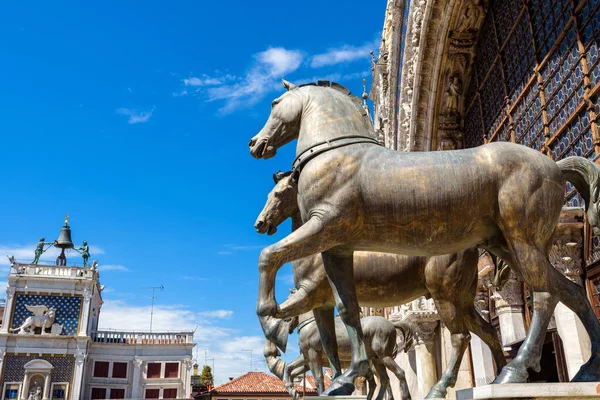 Basilica San Marco São Marcos Detalhe Antigos Cavalos Bronze Veneza — Fotografia de Stock