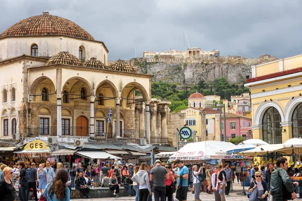 Athens May 2018 Monastiraki Square Old Mosque View Acropolis Athens — Stock Photo, Image