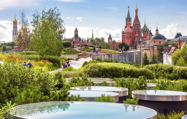 Stadslandskap Moskva Ryssland Landskaps Design Zaryadye Park Nära Moskva Kreml — Stockfoto