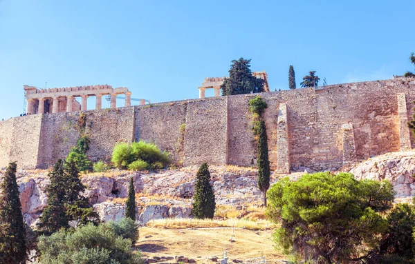 Акрополь Парфеноном Старыми Крепостными Стенами Афины Греция Известный Холм Акрополис — стоковое фото