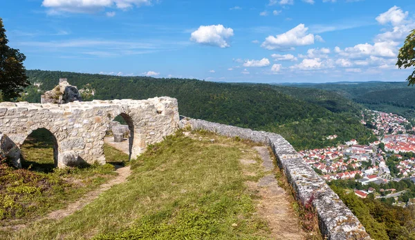 Krajobraz Zamkiem Hohenurach Starym Mieście Bad Urach Niemcy Ruiny Tego — Zdjęcie stockowe