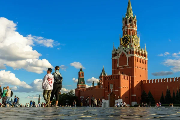 Moskva Července 2020 Lidé Chodí Rudém Náměstí Moskvě Rusku Pěkný — Stock fotografie