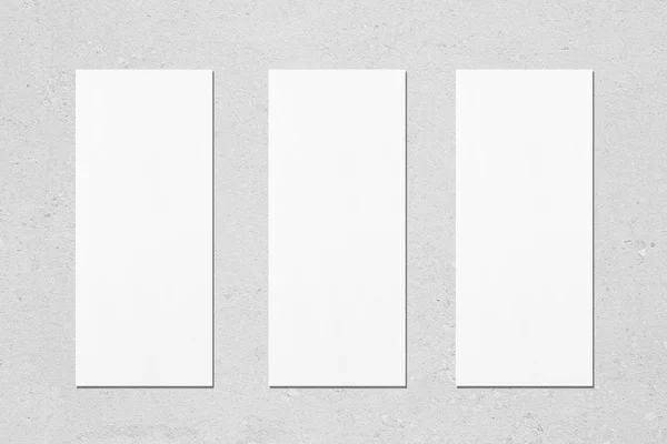 Trois maquettes de menu affiche rectangle vertical blanc vide — Photo