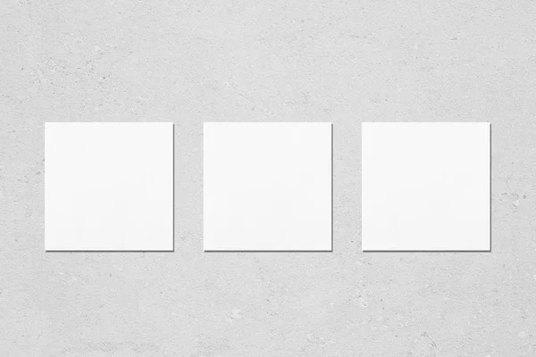 Három üres, fehér négyzet névjegykártya próbamodellek — Stock Fotó
