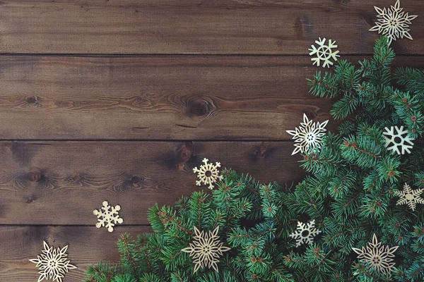 Jul bakgrund med gränsen för fluffiga gröna gran grenar på — Stockfoto