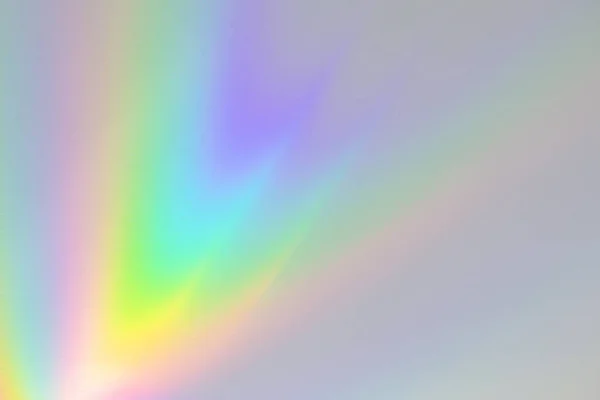 模糊彩虹光折射纹理覆盖效果的照片和模型 白墙上的有机滴落对角线全息照明弹 自然光效果的阴影 — 图库照片