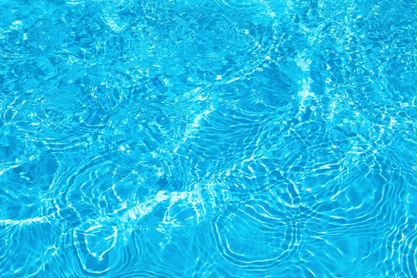 Closeup Textura Superfície Água Áspera Com Salpicos Bolhas Cor Azul — Fotografia de Stock