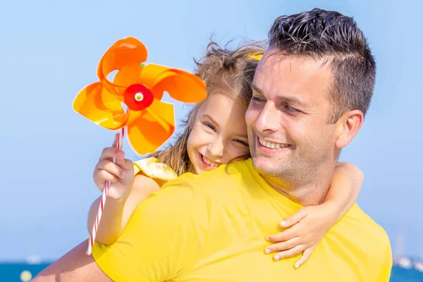 Father and daughter happy on vacations — Stock Photo, Image