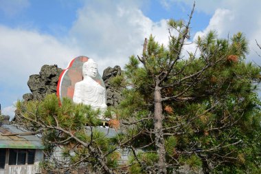 Buda stetue Mt. Kachkanar üstüne 