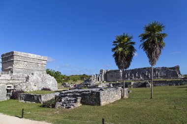 Antik şehir, Tulum Meksika okyanus kıyısında. Yatay olarak.