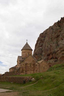 Noravank Manastır Kilisesi (1339), Vayots Dzor bölgesi, Ermenistan. Yatay. Dikey.