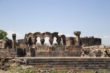  Antik Ermeni Ortodoks Kilisesi Zvarnots panoraması. Yatay.