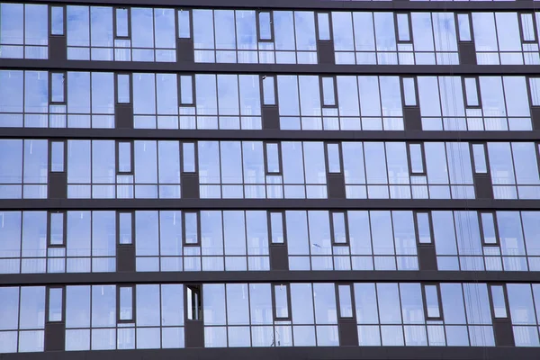 Die Fassade Eines Modernen Bürogebäudes Aus Glas Und Beton — Stockfoto