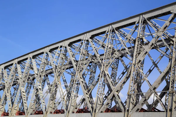 Fragment Kovového Železničního Mostu Pohled Strany — Stock fotografie