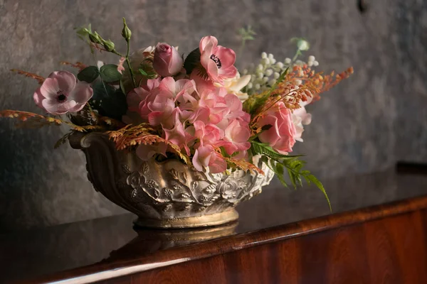 Elegant Interior Bouquet Vase — Stock Photo, Image