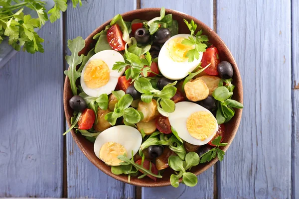 Salad Egg Tomato Potato Olive — Stock Photo, Image