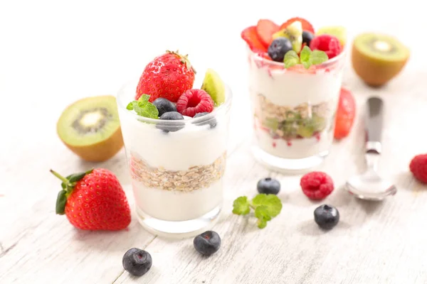 Yogurt Cereali Frutta — Foto Stock